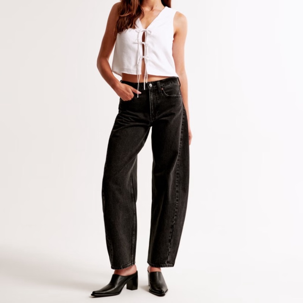Abercrombie & Fitch mid rise barrel leg black jean